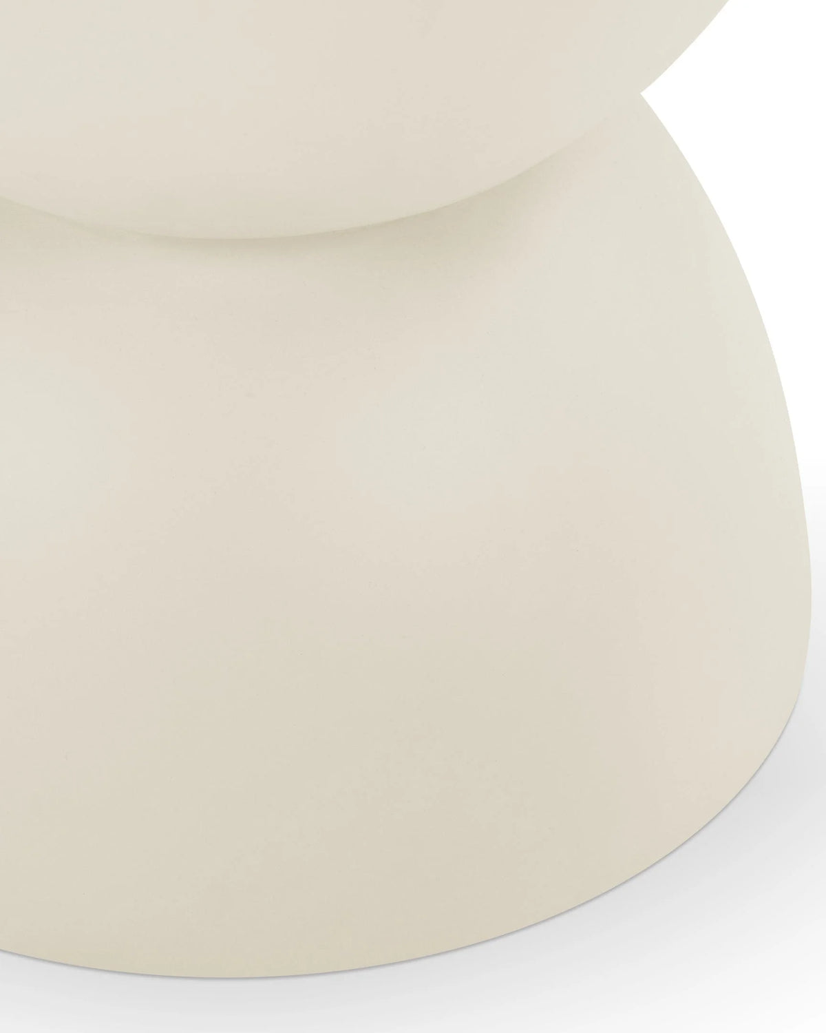 Aural™ outdoor side table | lightweight concrete - tables aural | madorne