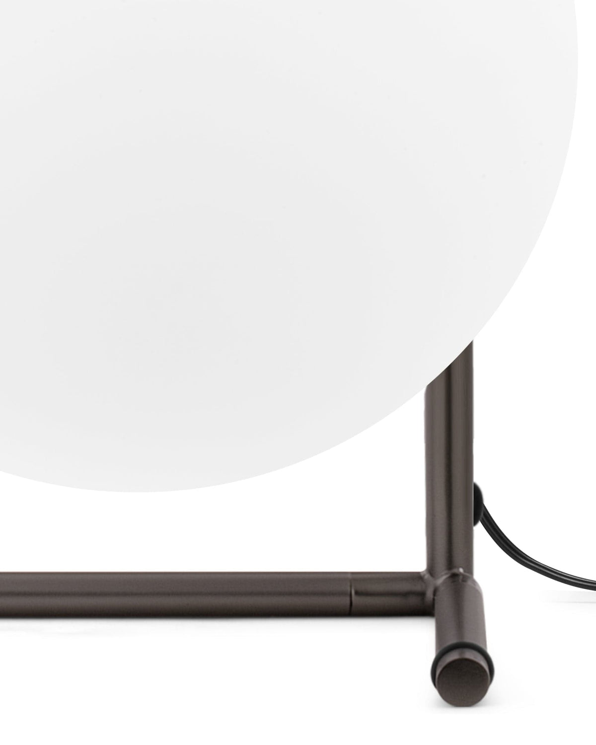 Balance 14 low™ table lamp | pewter - t1 low - lighting | madorne