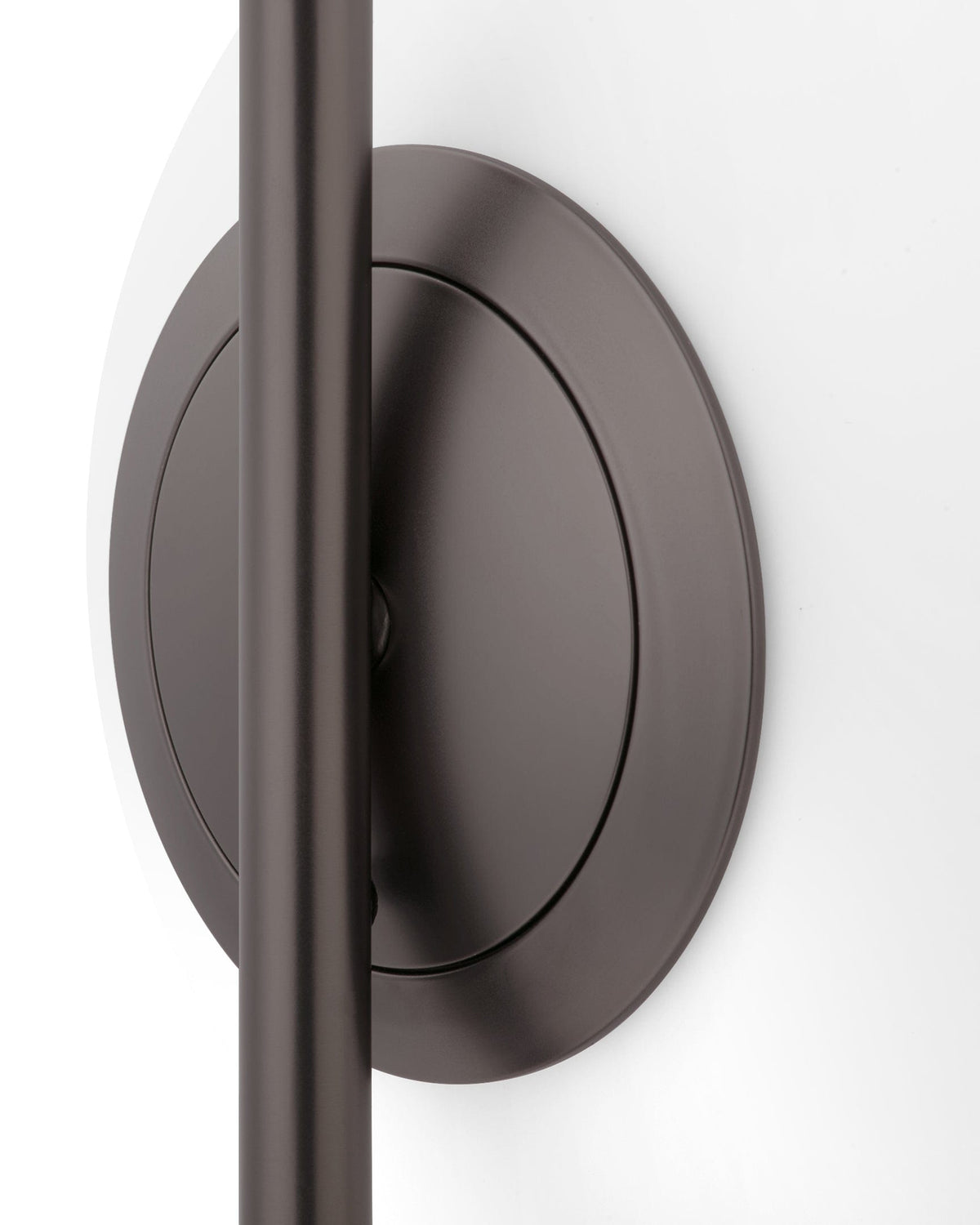 Balance 14 low™ table lamp | pewter - t1 low - lighting | madorne