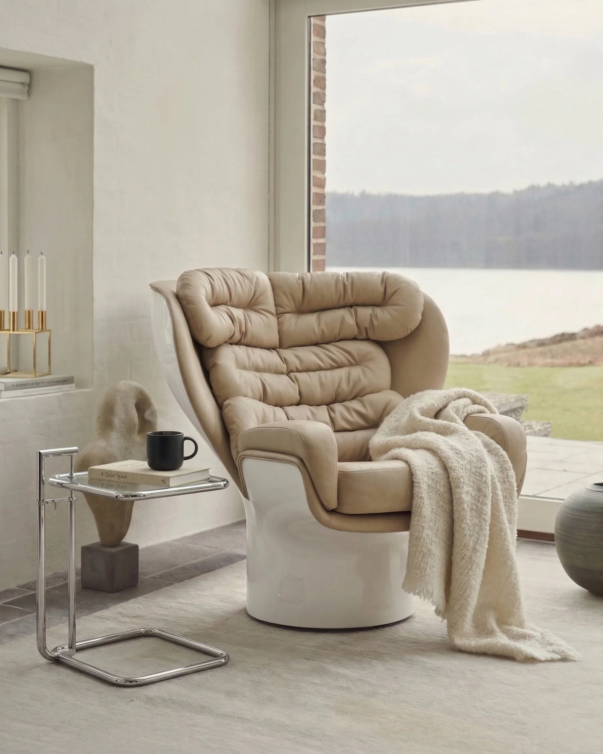 Eldaform 63™ lounge chair | beige vegan leather - chairs 63 | madorne