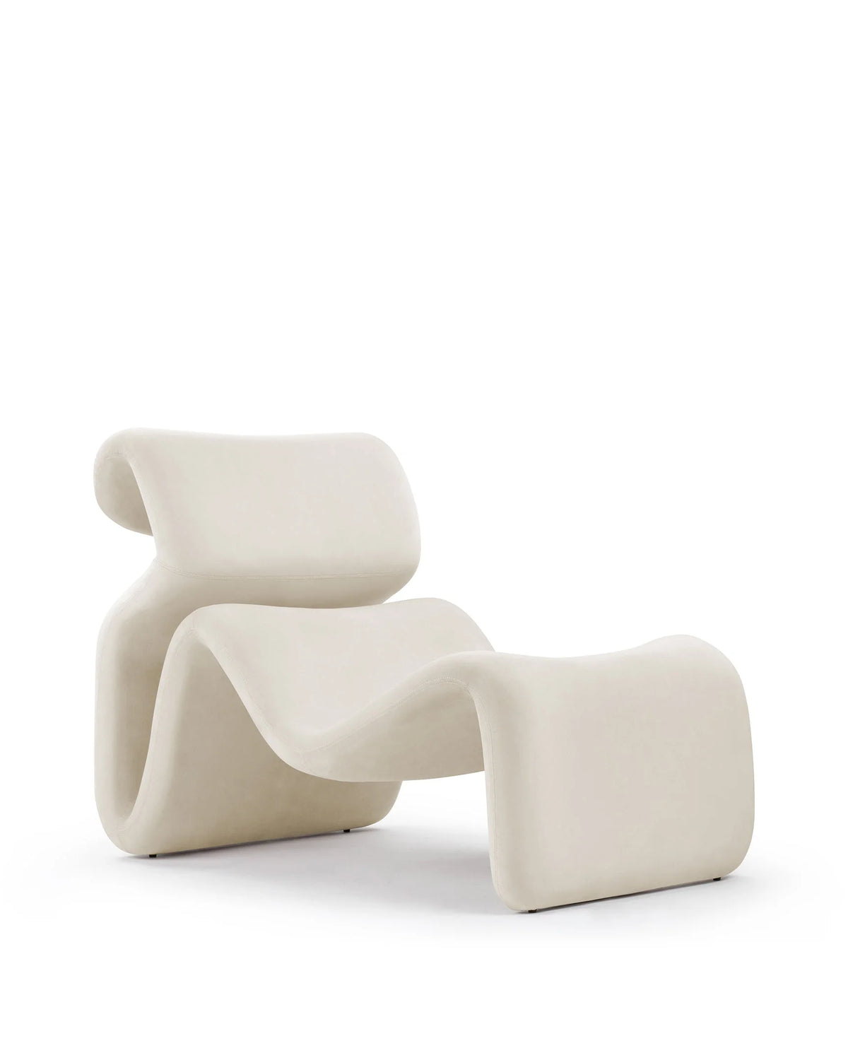 Etera 70™ chaise lounge | serpentine form - champagne velvet - chairs 70 | chair | madorne