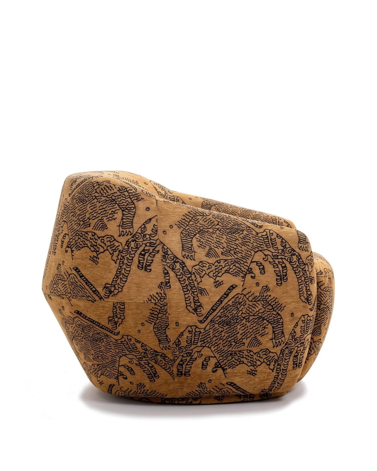 Facet curve™ lounge chair | sculptural upholstery - chairs curve | madorne