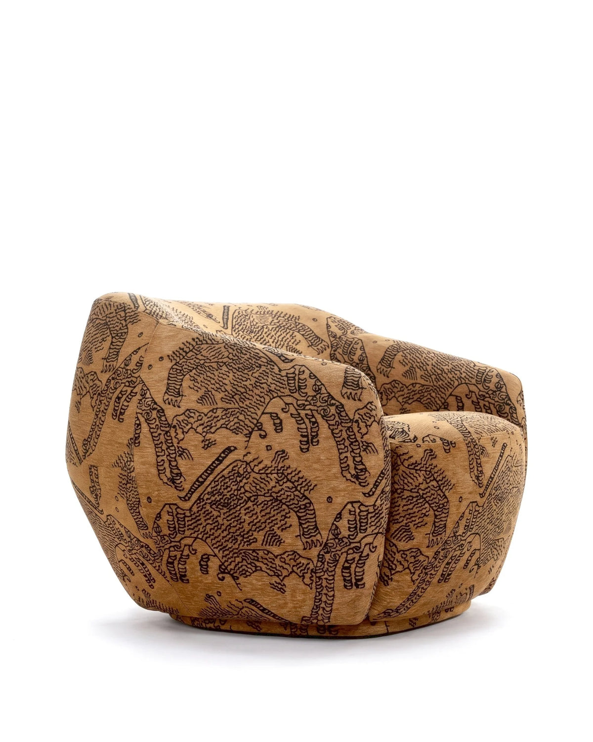 Facet curve™ lounge chair | sculptural upholstery - chairs curve | madorne