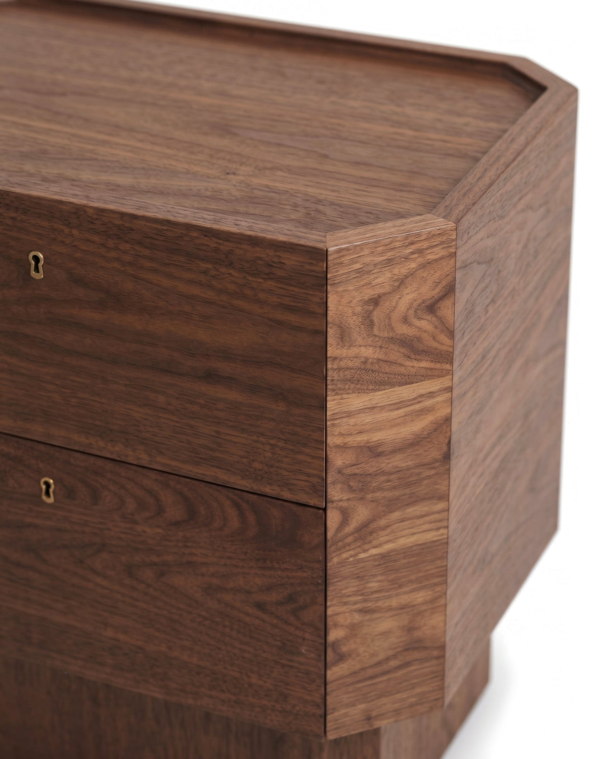 Galera™ Nightstand | Walnut