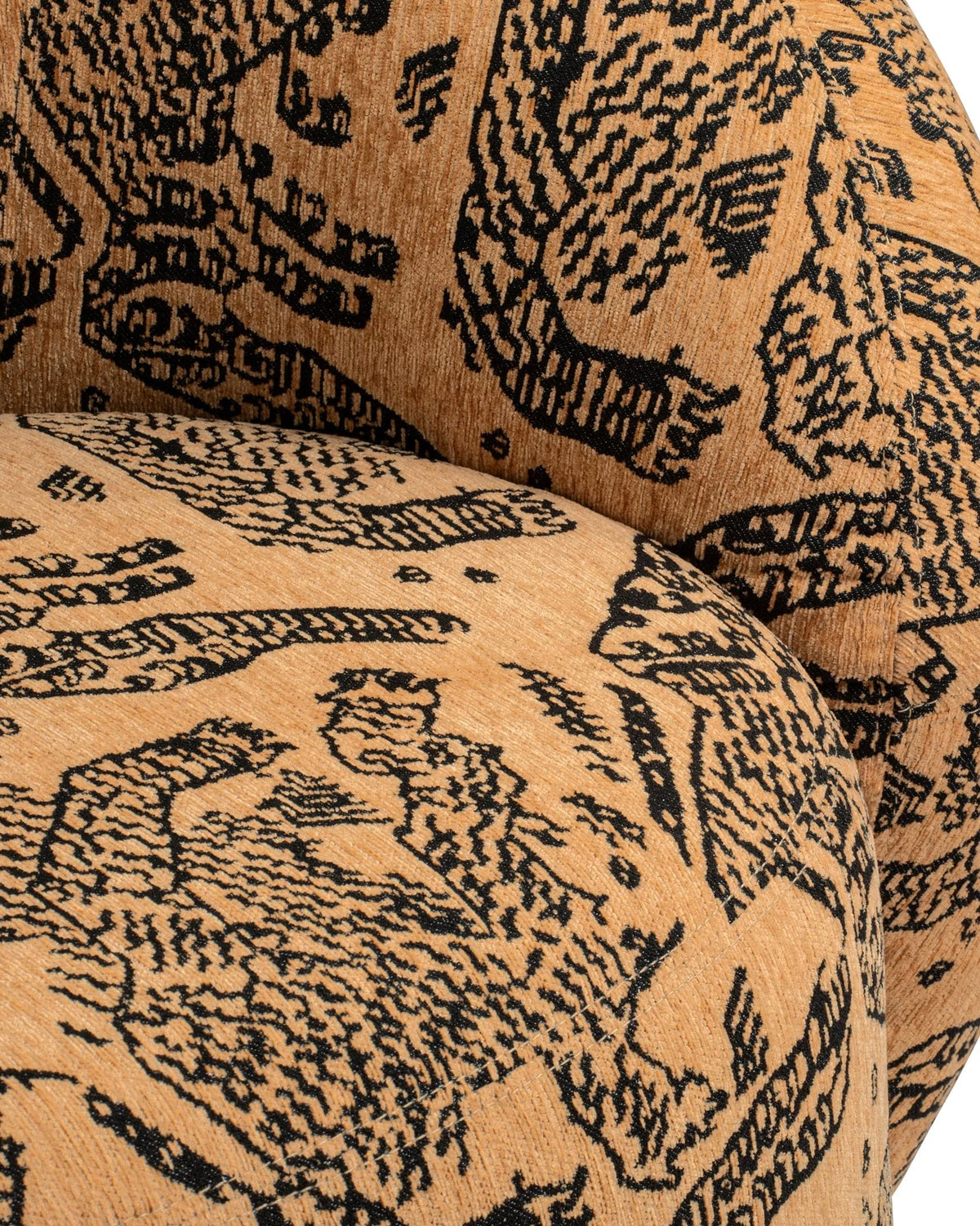 Jolie 18™ lounge chair | curved upholstery - chairs 18 | designer | madorne