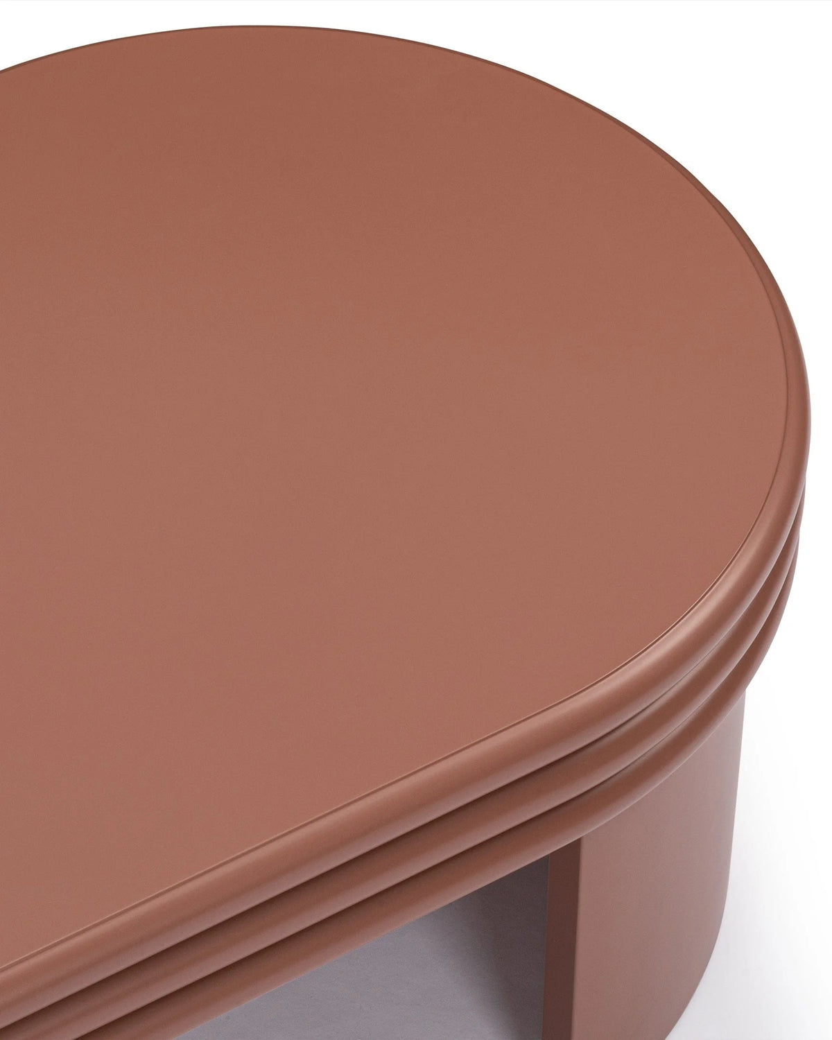 Pasca™ oval coffee table | lacquered form - tables pasca | madorne