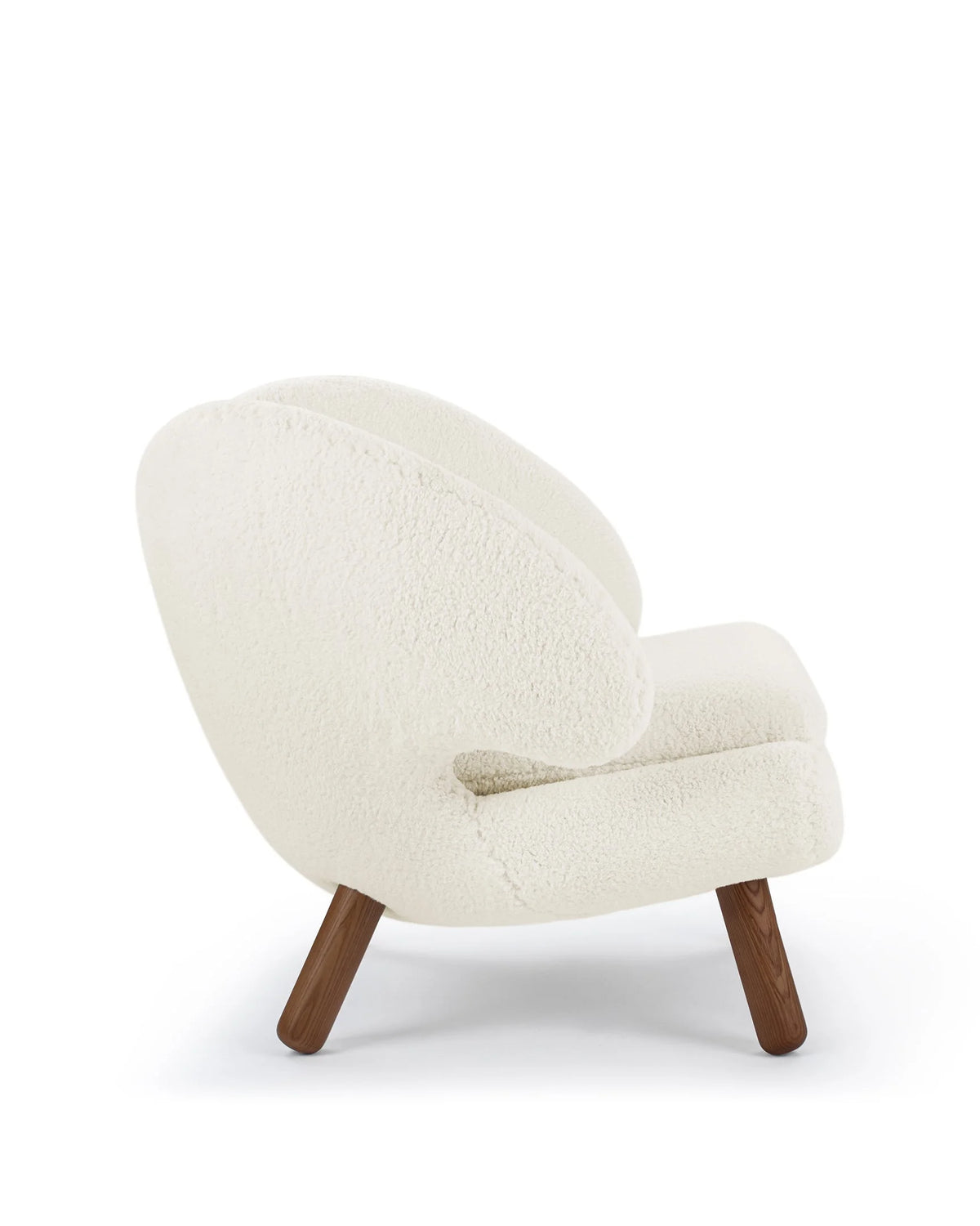 Pelica 40™ lounge chair | walnut base - white sherpa - chairs 40 | madorne