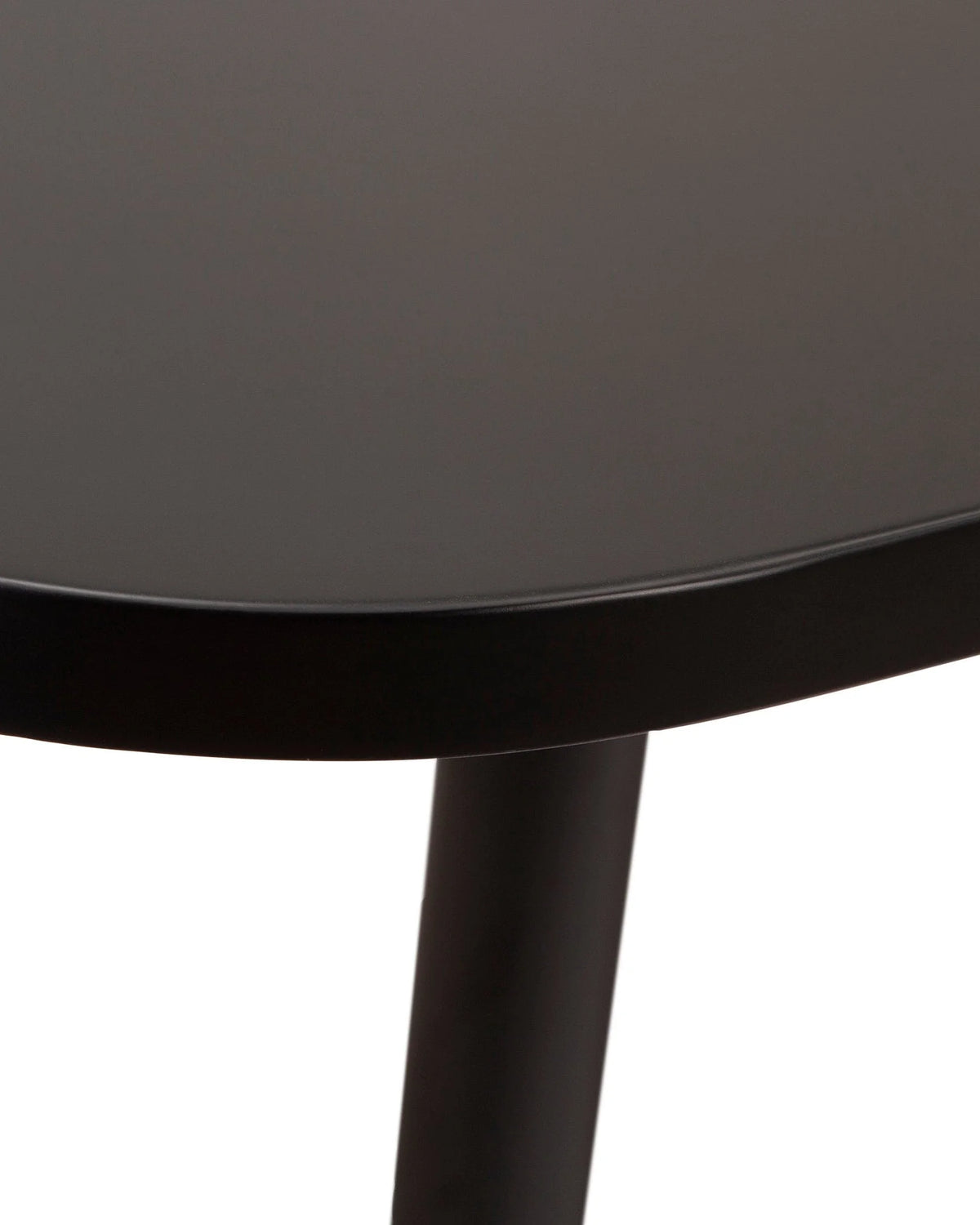 Penra 64™ Desk | Black