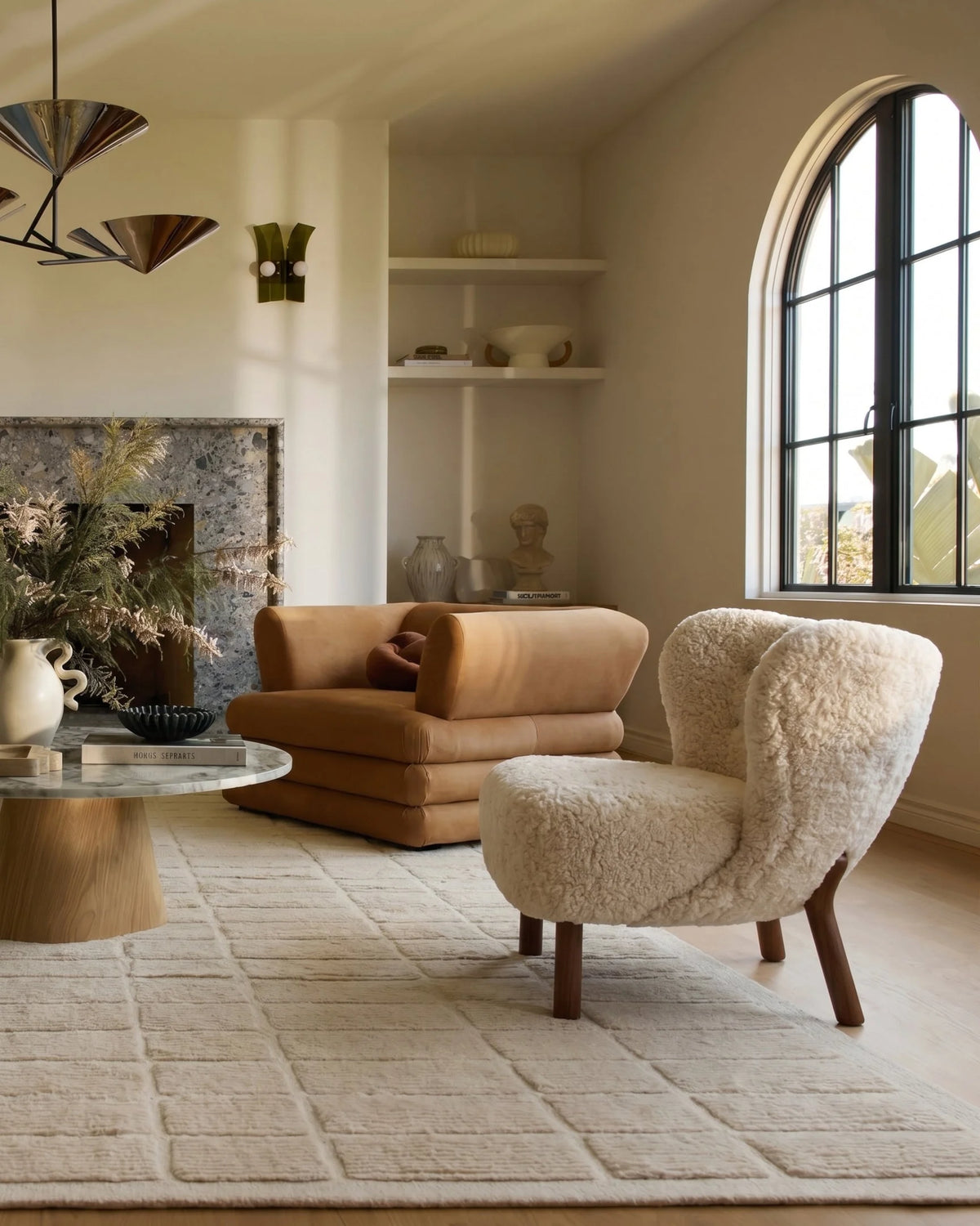 Petral 38™ lounge chair | winged back - chairs 38 | designer | madorne