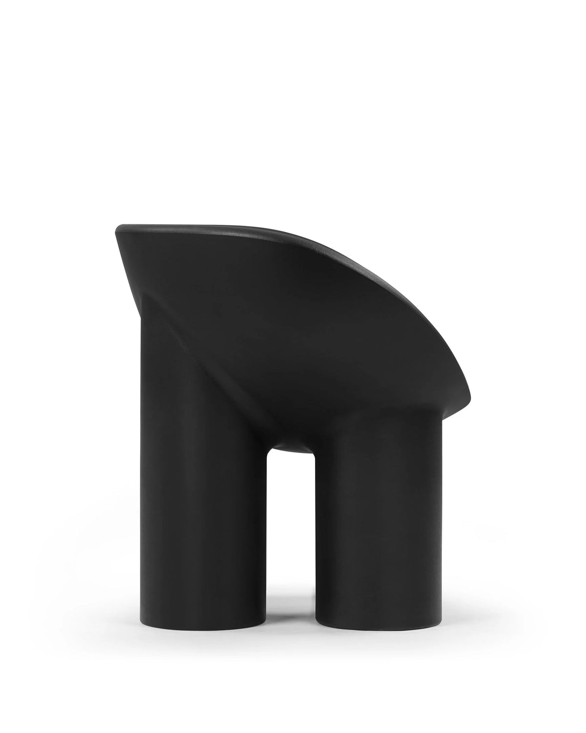 Roly 14™ outdoor chair | molded shell - dining chairs 14 | madorne