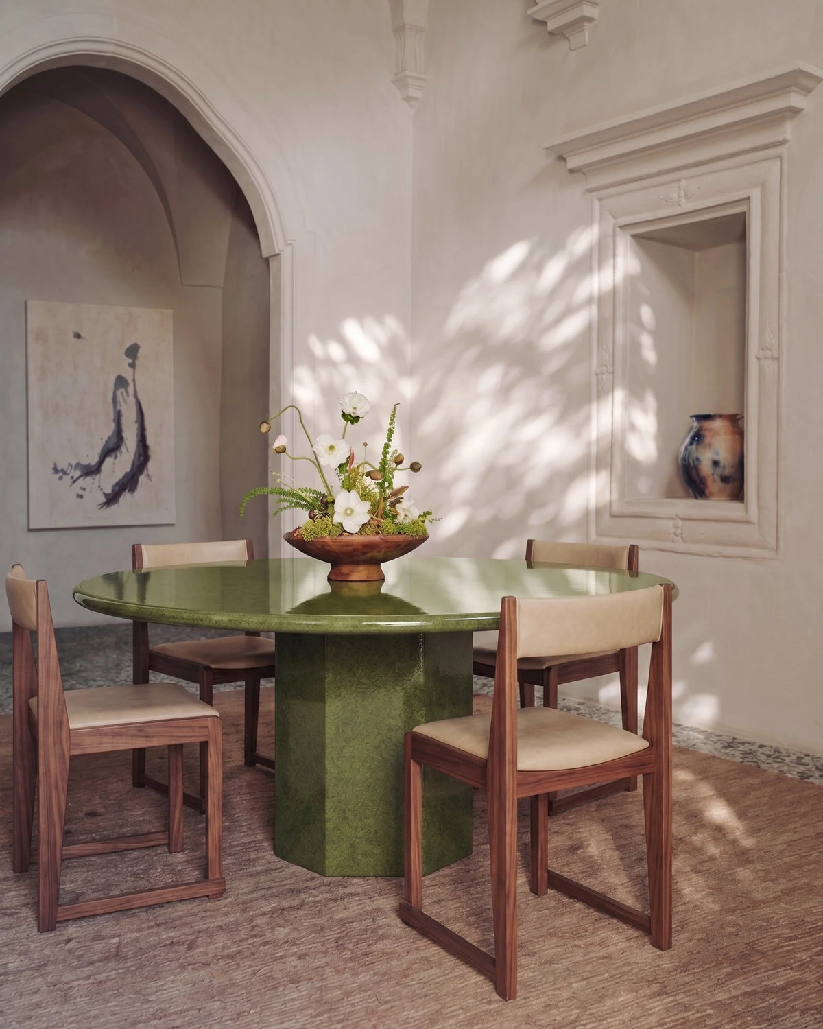 Sagan 47™ round dining table | sculptural pedestal - tables epic table-inspired | madorne
