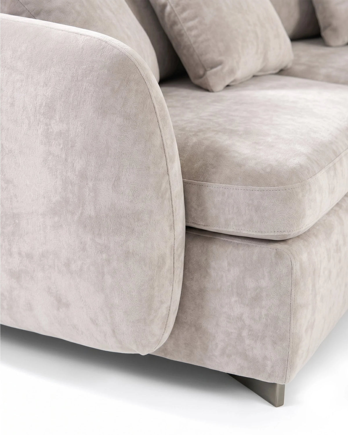 Saint-Gera 19™ Three-Seater Sofa | Oat Chenille