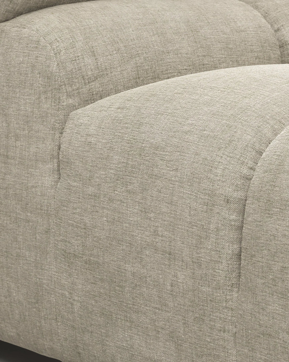 Tuft 05™ right-arm module | channel tufting - modules 05 | modular sofa element | madorne