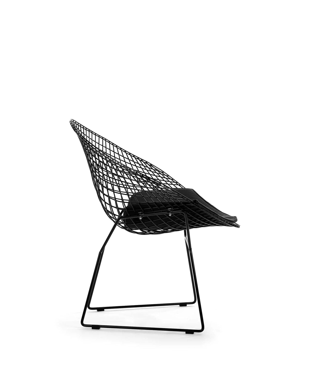 Berta Steel 52™ Lounge Chair | Black