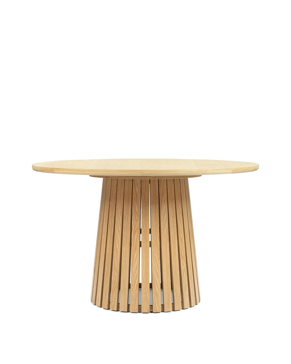 Bluma™ dining table | oak wood veneer top - tables bluma | modern | madorne