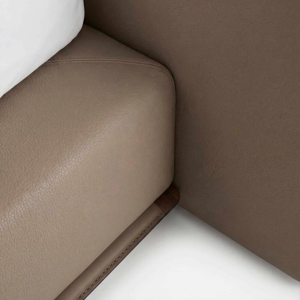 Brea 24 Architectural Bed Frame – detail view 7