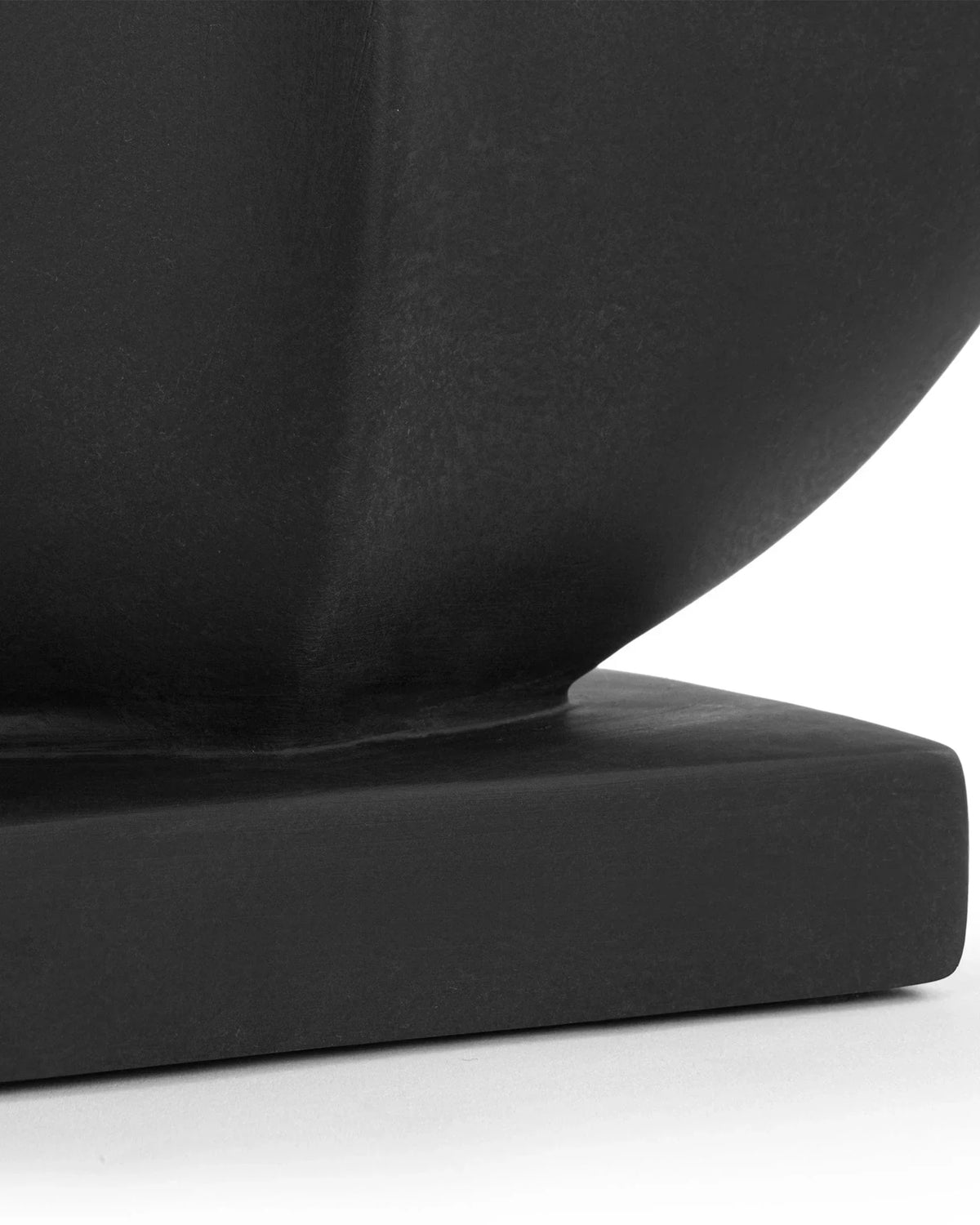 Daga™ vase mini | black painted ceramic - decor daga inspired by guggenheim | madorne