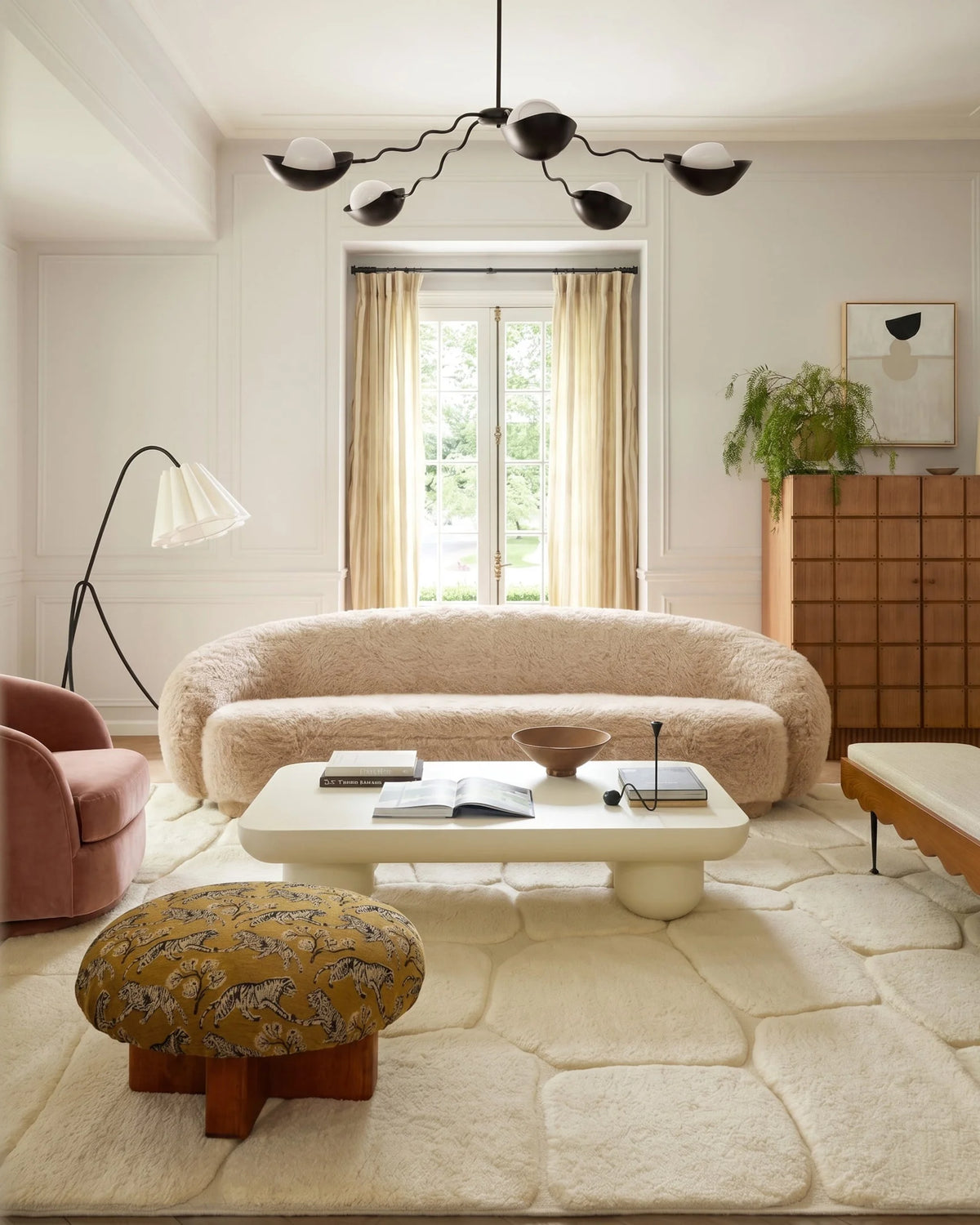 Jolie 18™ curved sofa | three seater - 3 seaters julep-inspired by jonas wagell | madorne