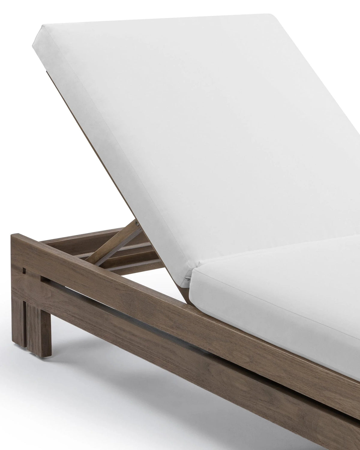 Luso™ outdoor lounger | teak and quick-dry cushion - lounge chairs luso | madorne