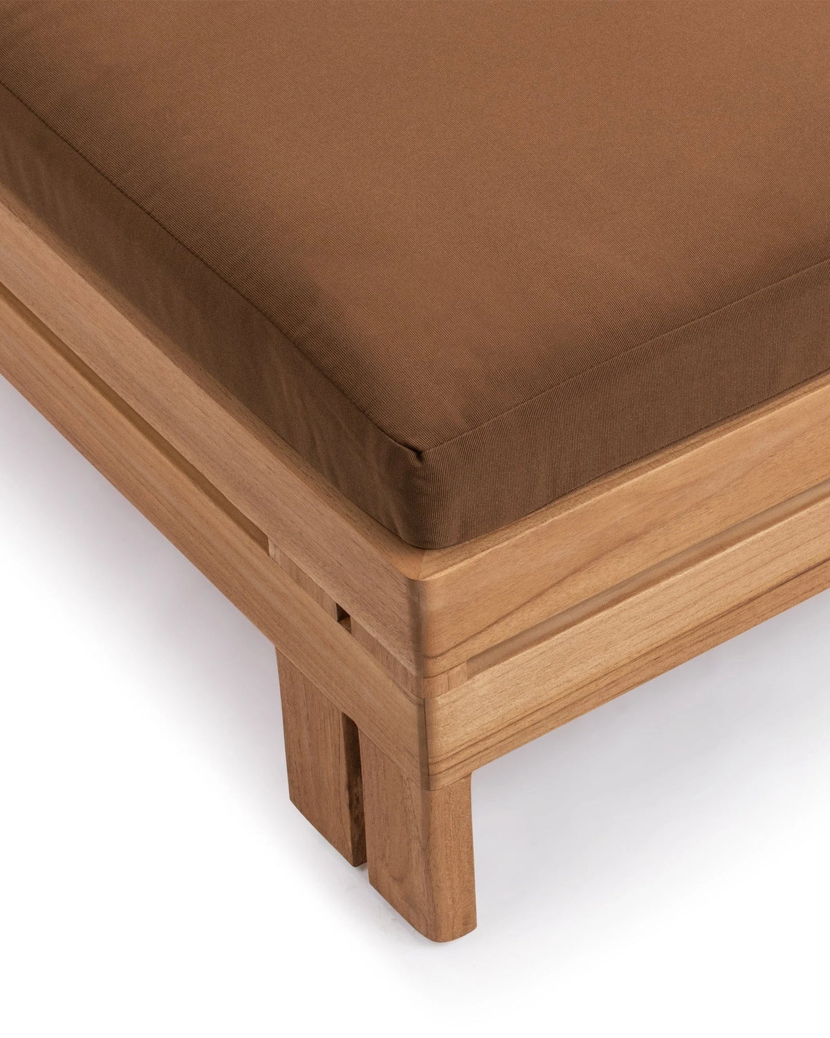 Luso™ outdoor lounger | teak and quick-dry cushion - lounge chairs luso | madorne