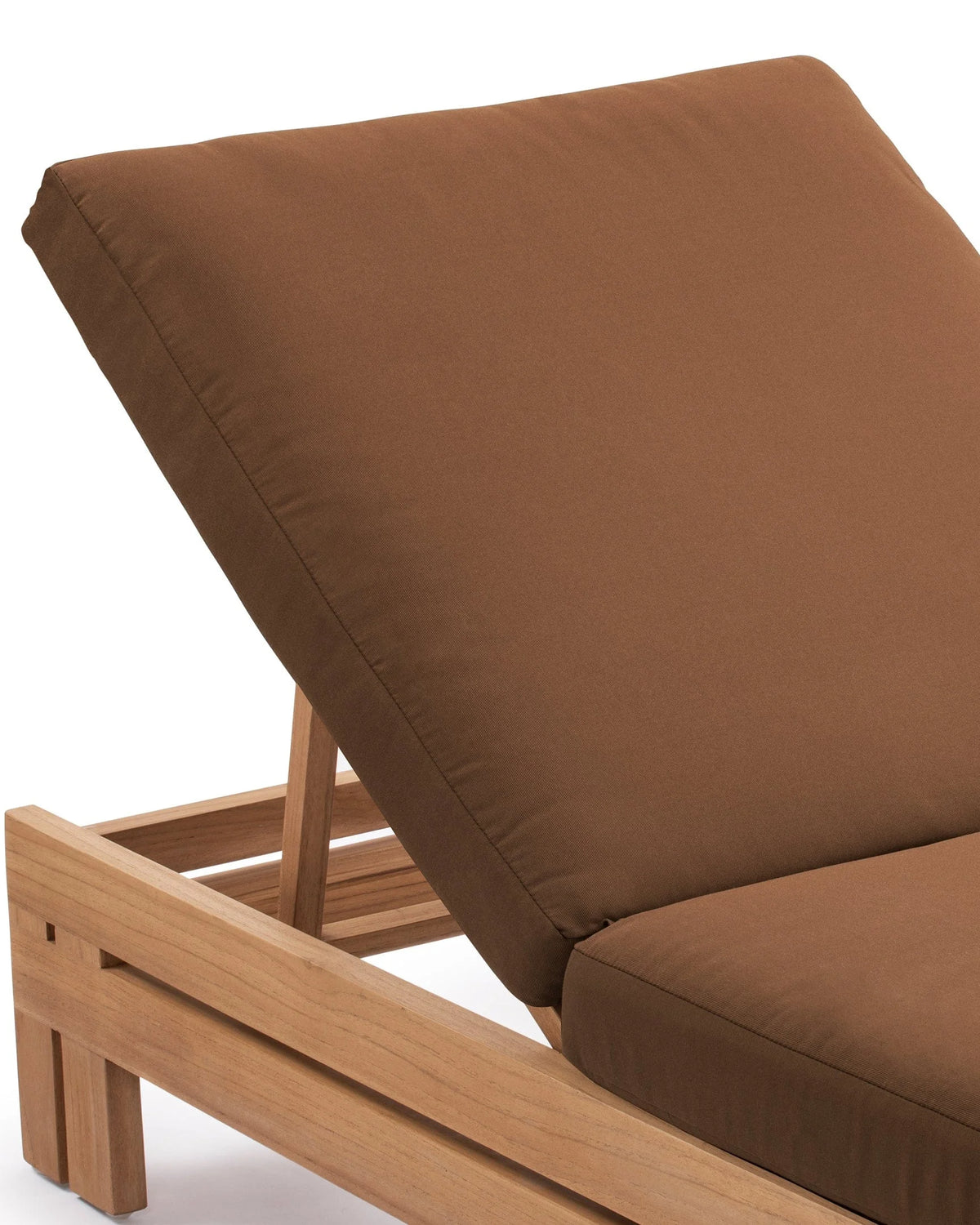 Luso™ outdoor lounger | teak and quick-dry cushion - lounge chairs luso | madorne