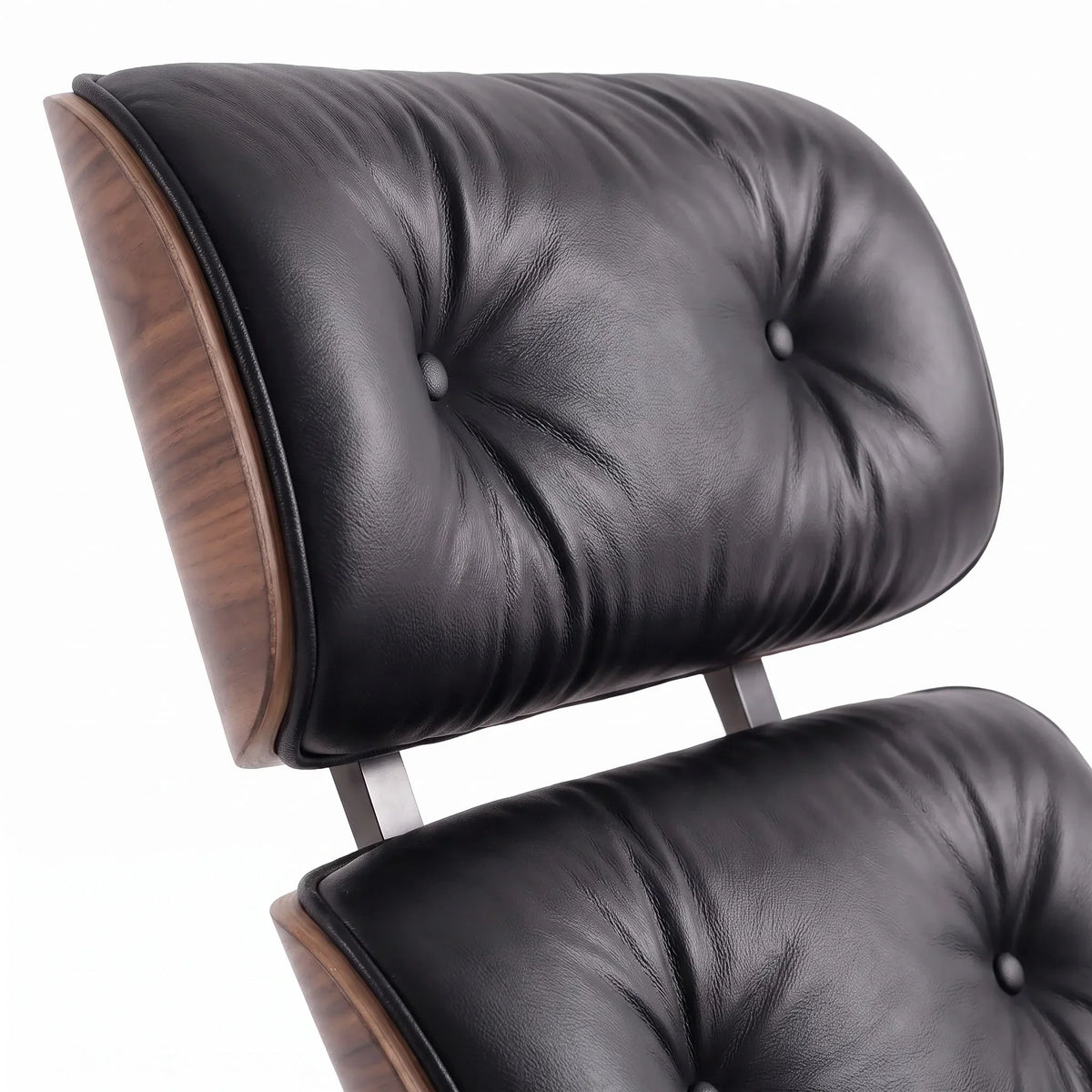 Marlow Lounge Chair and Ottoman in Black leather and Walnut veneer | Madorne