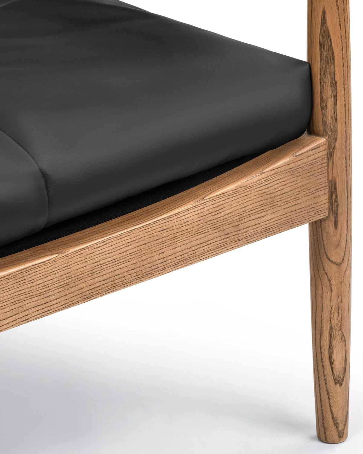 Moda™ Lounge Chair | Microfiber vegan leather