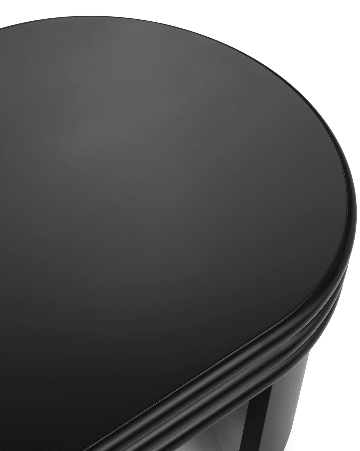 Pasca™ oval coffee table | lacquered form - tables pasca | madorne