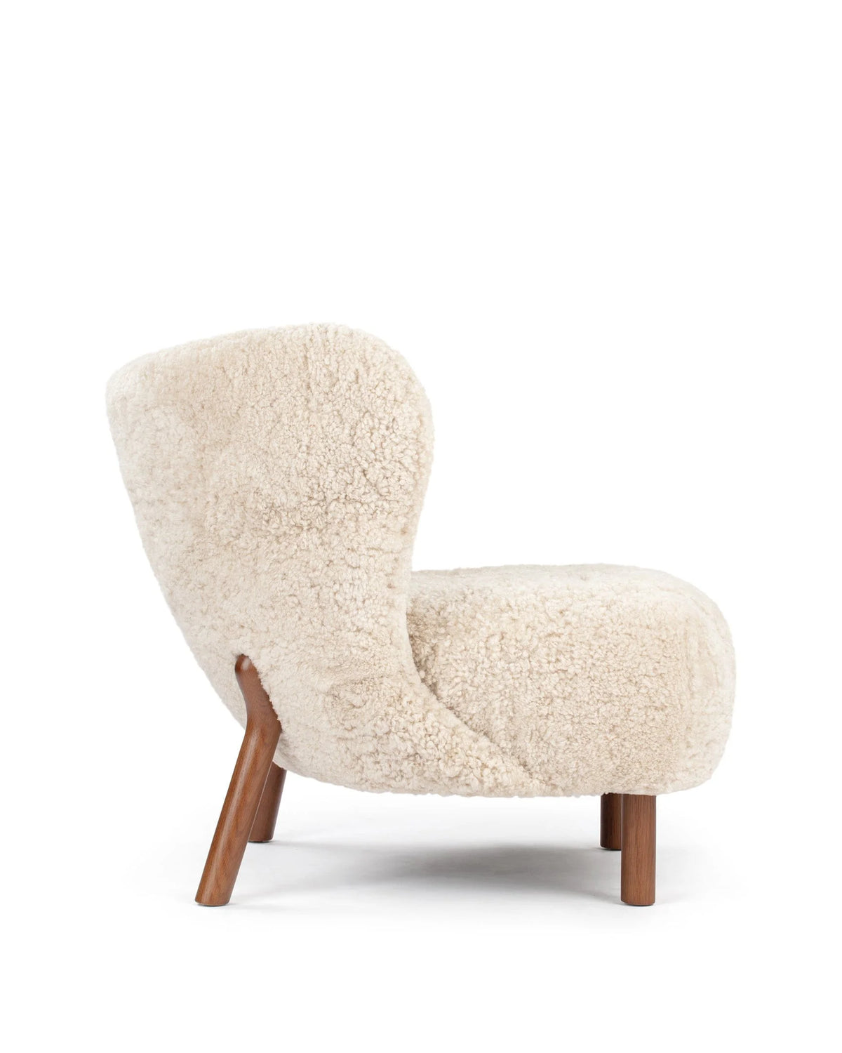 Petral 38™ lounge chair | winged back - chairs 38 | designer | madorne