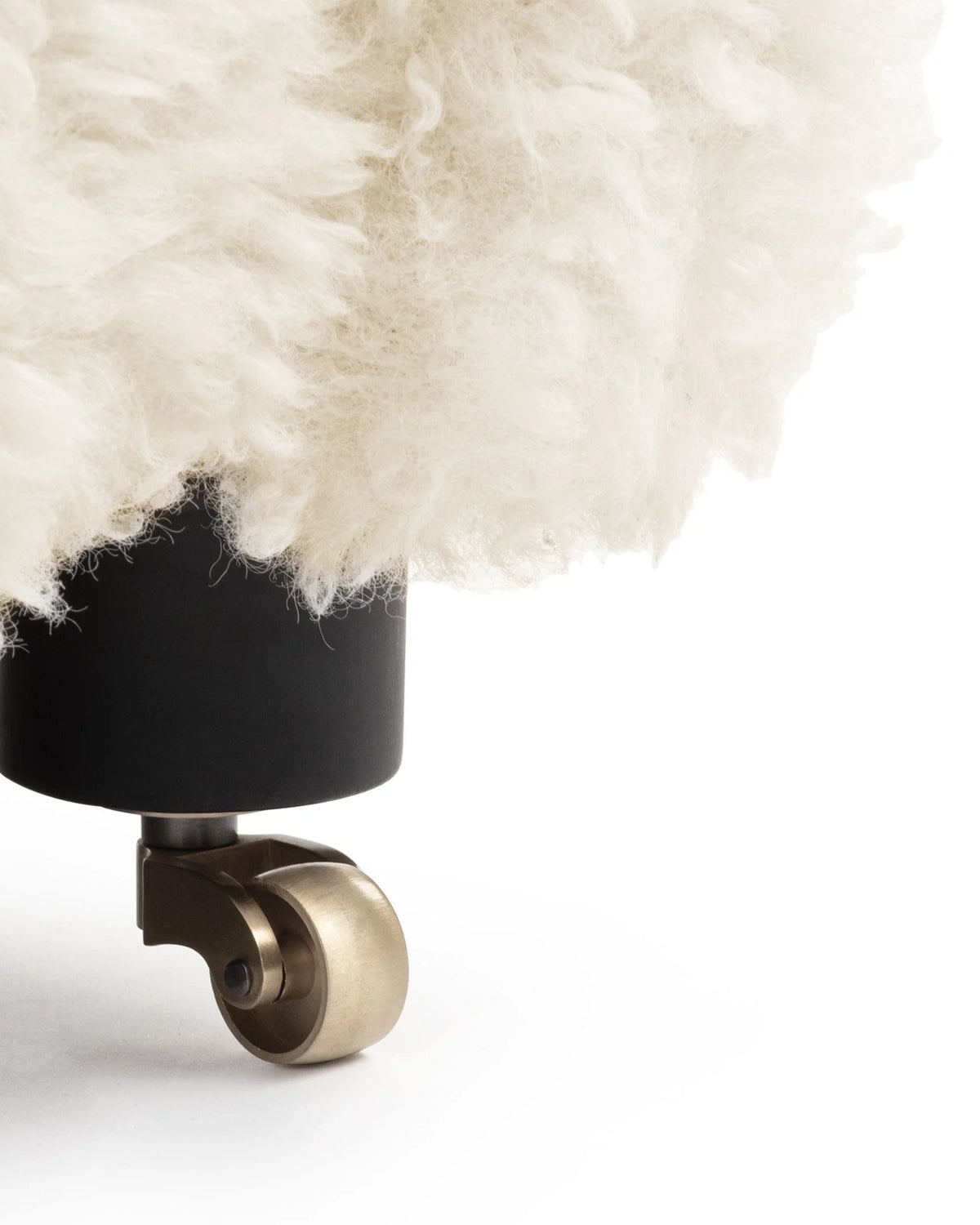 Repose 36™ lounge chair | sheepskin form - chairs 36 | designer | madorne