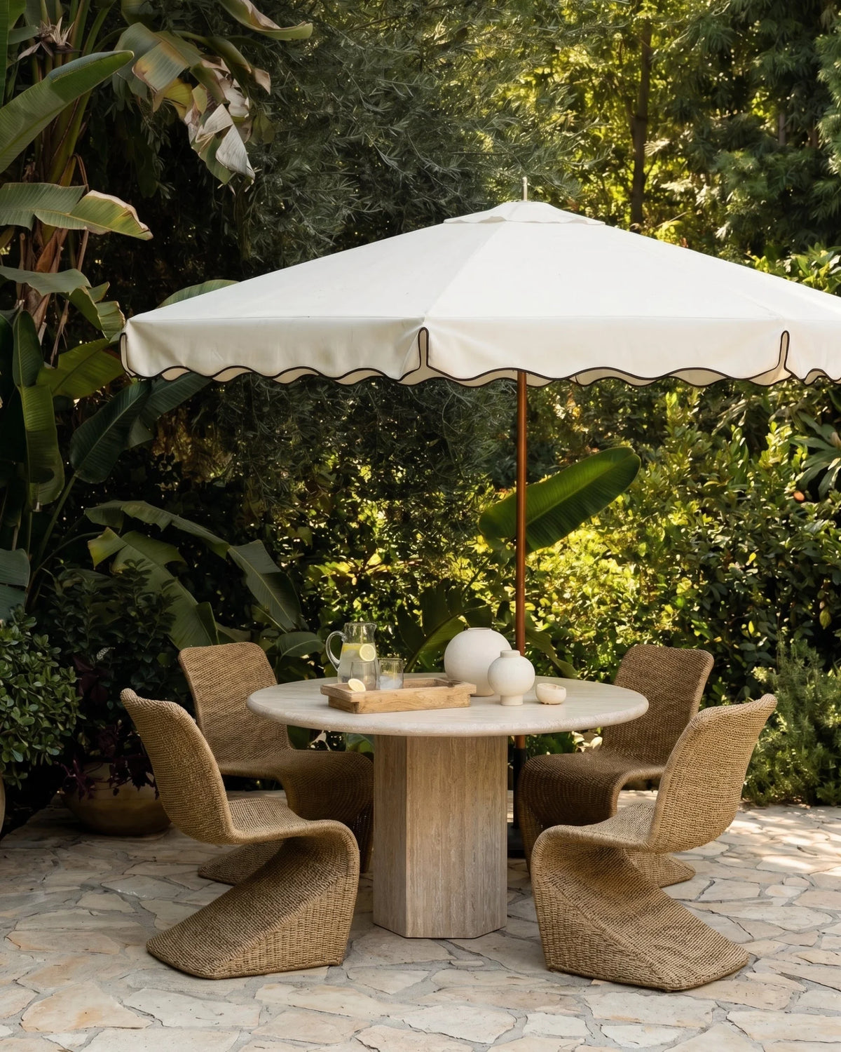 Sagan 47™ concrete dining table | stone-effect finish - tables 47 | madorne