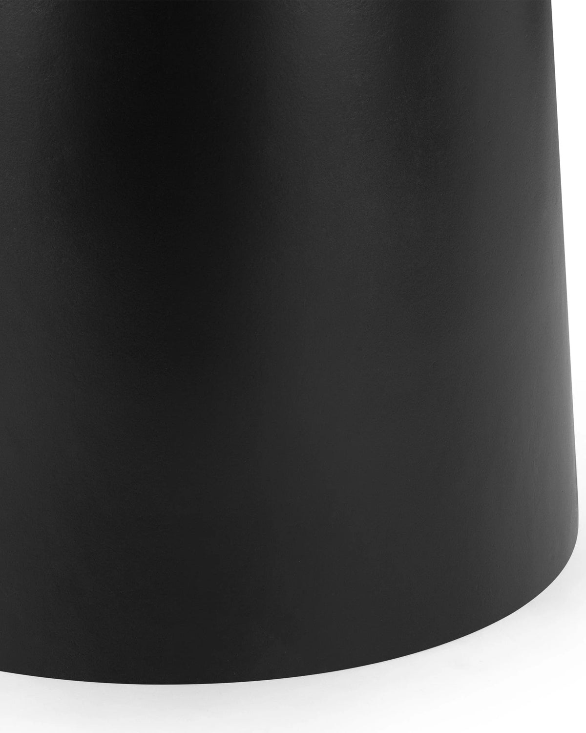 Sotra™ dining table - tables sotra inspired by ufo | madorne